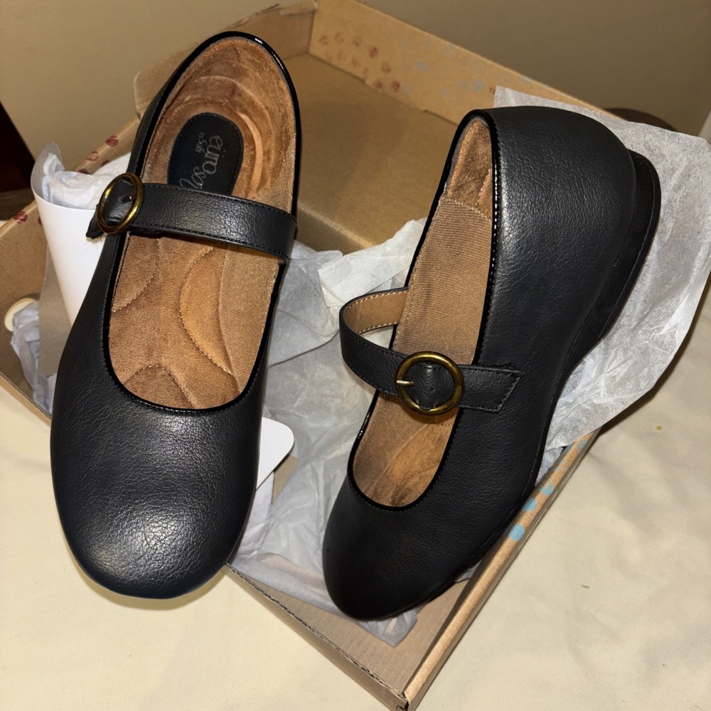 NIB Eurosoft 7.5 M Kassidi Ballet Flats Mary Jane Black Comfort Shoes By Sofft